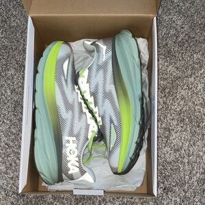 Hoka Clifton 9 Gortex